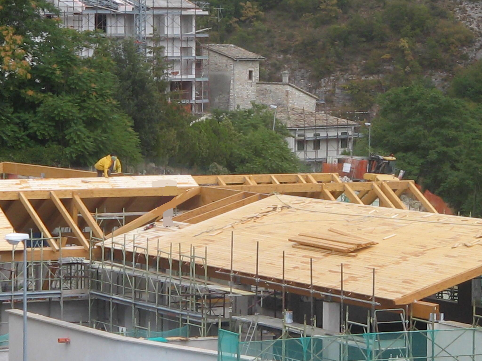 Realizzazioni strutture in legno nelle marche Box auto prefabbricati roma